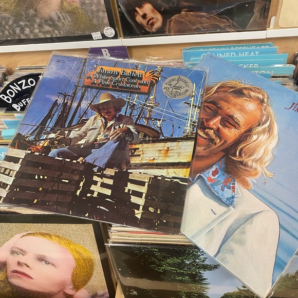 On vacation don’t purchase any stuff in my closet - Picture 1 of 1